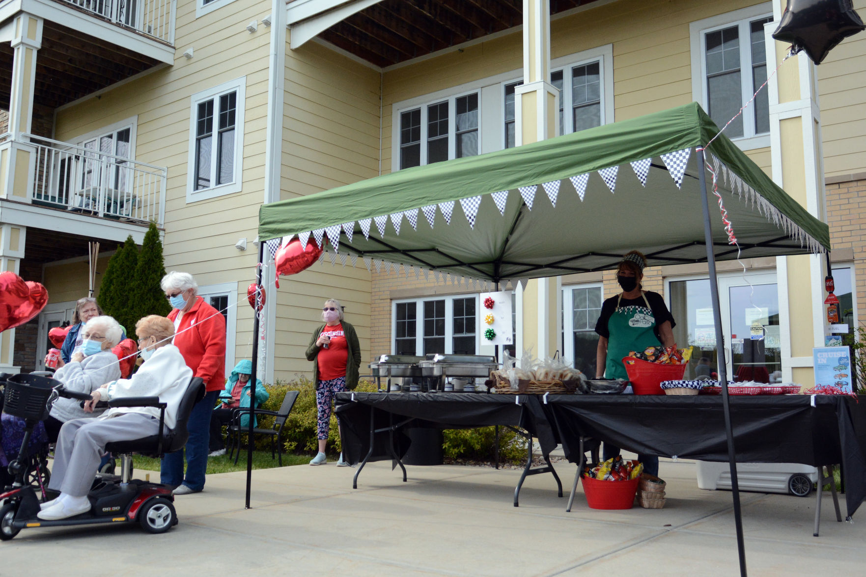 Oak Park Place classic car parade